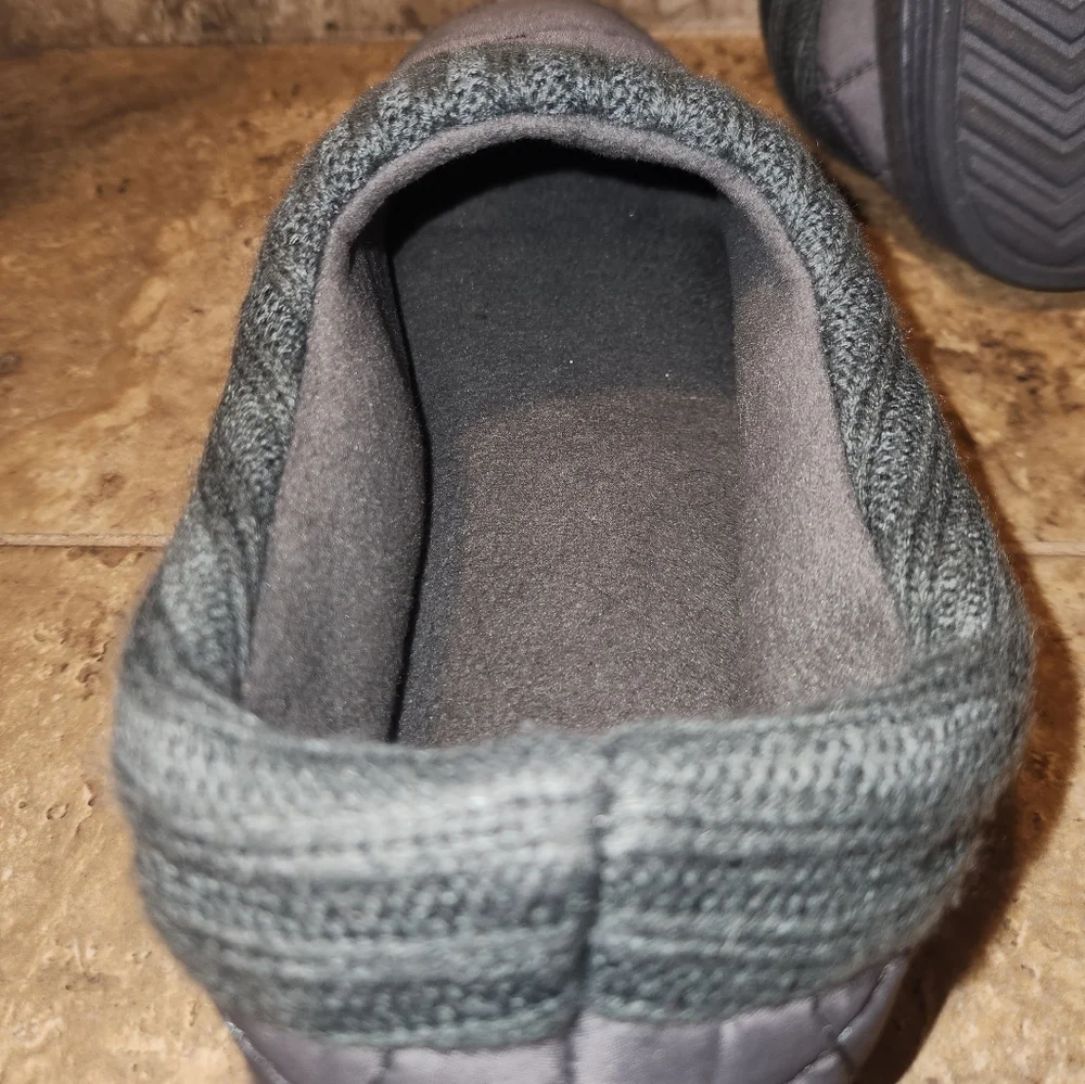 NWOT Isotoner Quilted Nylon Levon Low Boot Men's Slippers. Gray Size 13-14